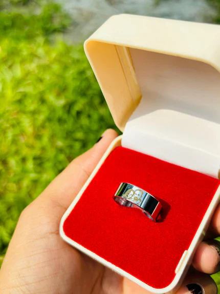 Remote control car with customised photo ring 💍 - Image 5